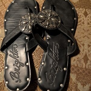 Brighton Black Leather Studded Floral Medallion Flip Sandals
